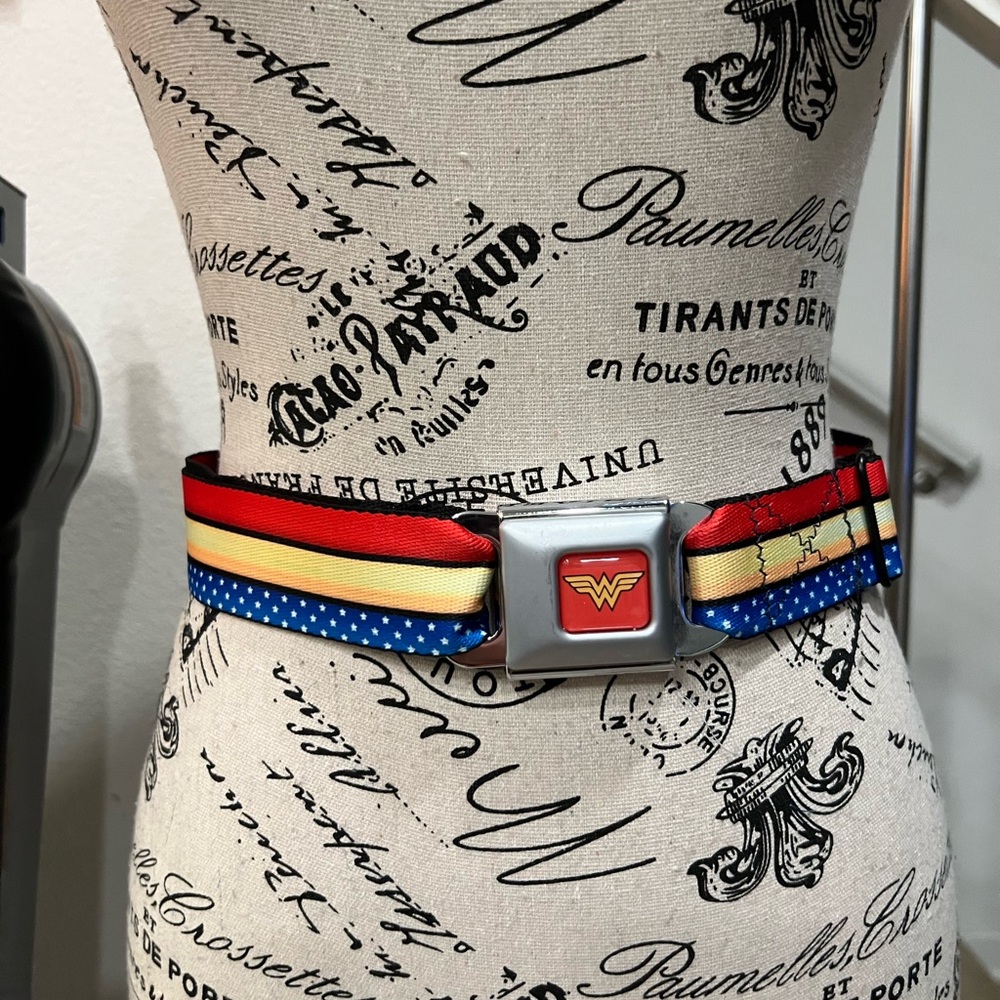Buckle-Down Wonder Woman Belt - Red, Blue, Yellow - Picture 3 of 7